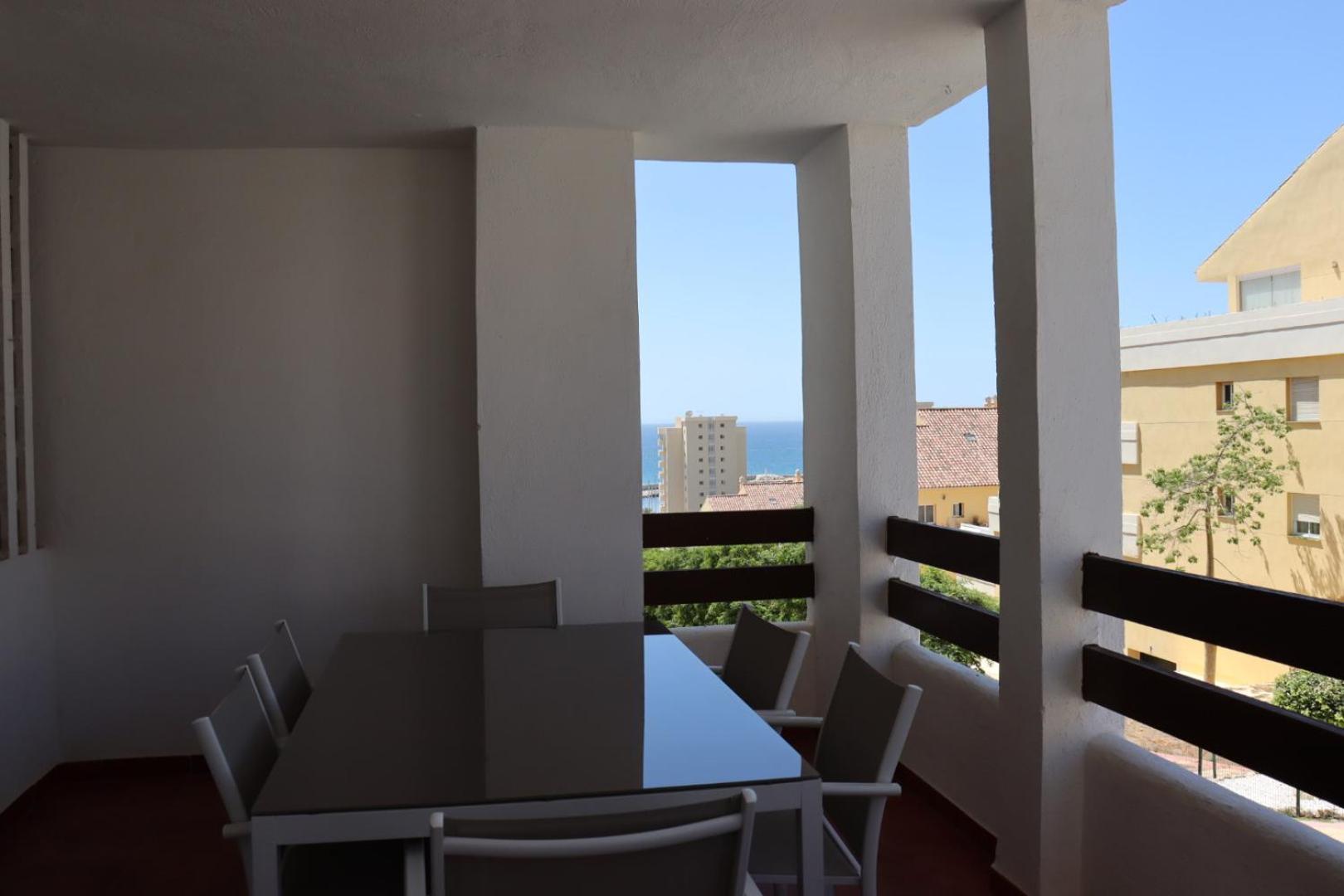Port View - Reina Sofia Apartment เอสเตโปนา ภายนอก รูปภาพ