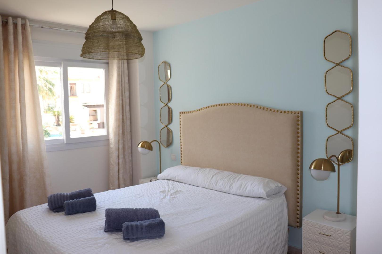 Port View - Reina Sofia Apartment เอสเตโปนา ภายนอก รูปภาพ